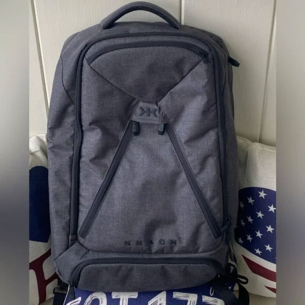 Knack series 1 expandable travel/ laptop bag (new)